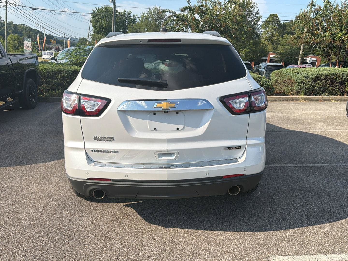 Used 2017 Chevrolet Traverse Premier FWD image 17