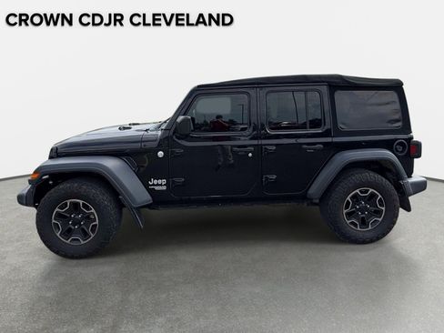Used 2018 Jeep Wrangler Unlimited Sport S AWD/4WD image 2