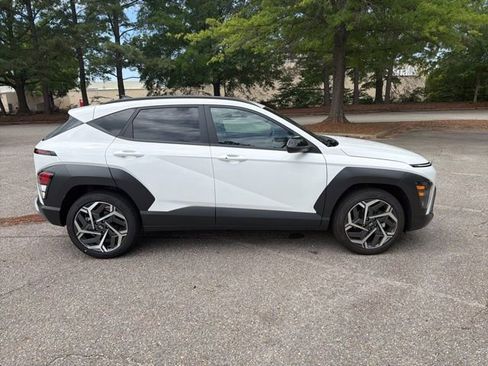 Used 2026 Hyundai Kona SEL Premium FWD image 6