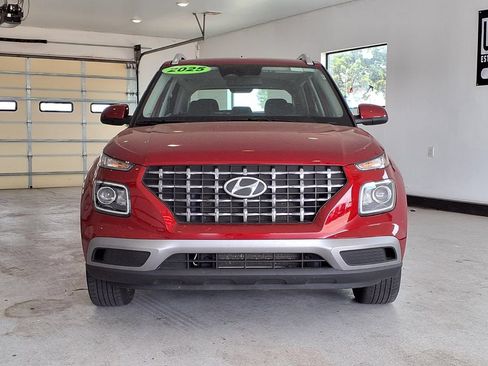 Used 2025 Hyundai Venue SEL FWD image 22