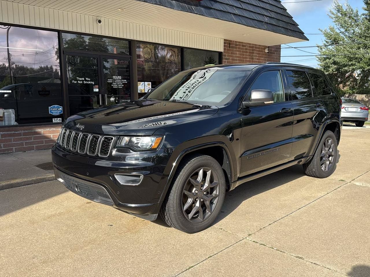Used 2021 Jeep Grand Cherokee Limited w/ Quick Order Package 28K 80th AWD/4WD image 2