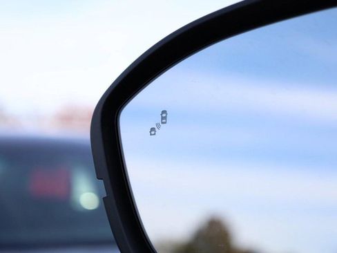 New 2025 Nissan Pathfinder SV image 21