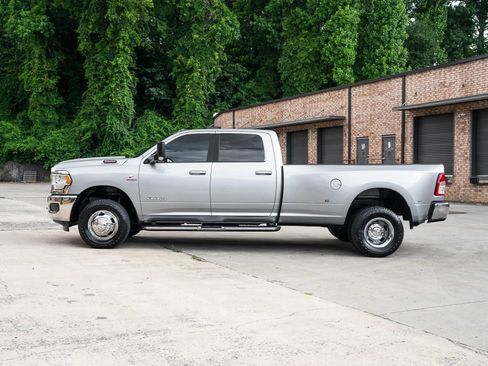Used 2022 RAM 3500 Big Horn AWD/4WD image 4