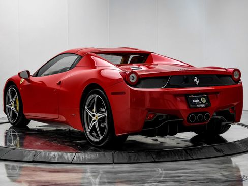 Used 2013 Ferrari 458 Spider image 12