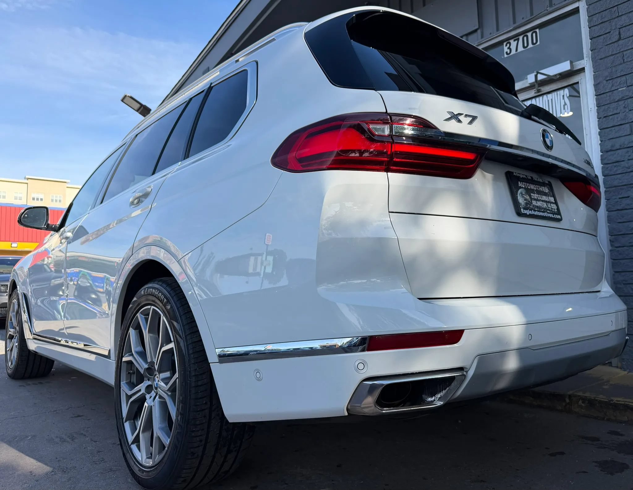 Used 2022 BMW X7 xDrive40i w/ Cold Weather Package AWD/4WD image 5