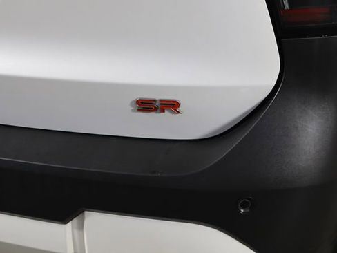 Used 2025 Nissan Kicks SR FWD image 39