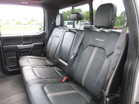Used 2019 Ford F150 Platinum w/ Equipment Group 701A Luxury AWD/4WD image 24