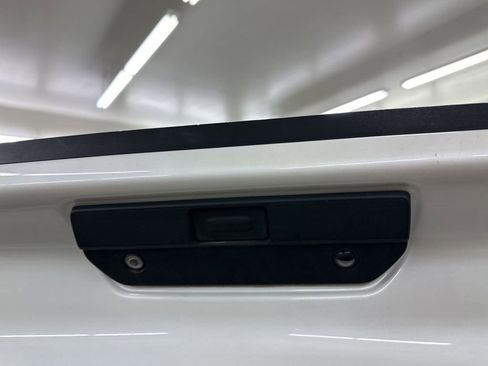 Used 2019 Chevrolet Silverado 1500 High Country w/ Trailer Camera Package image 16