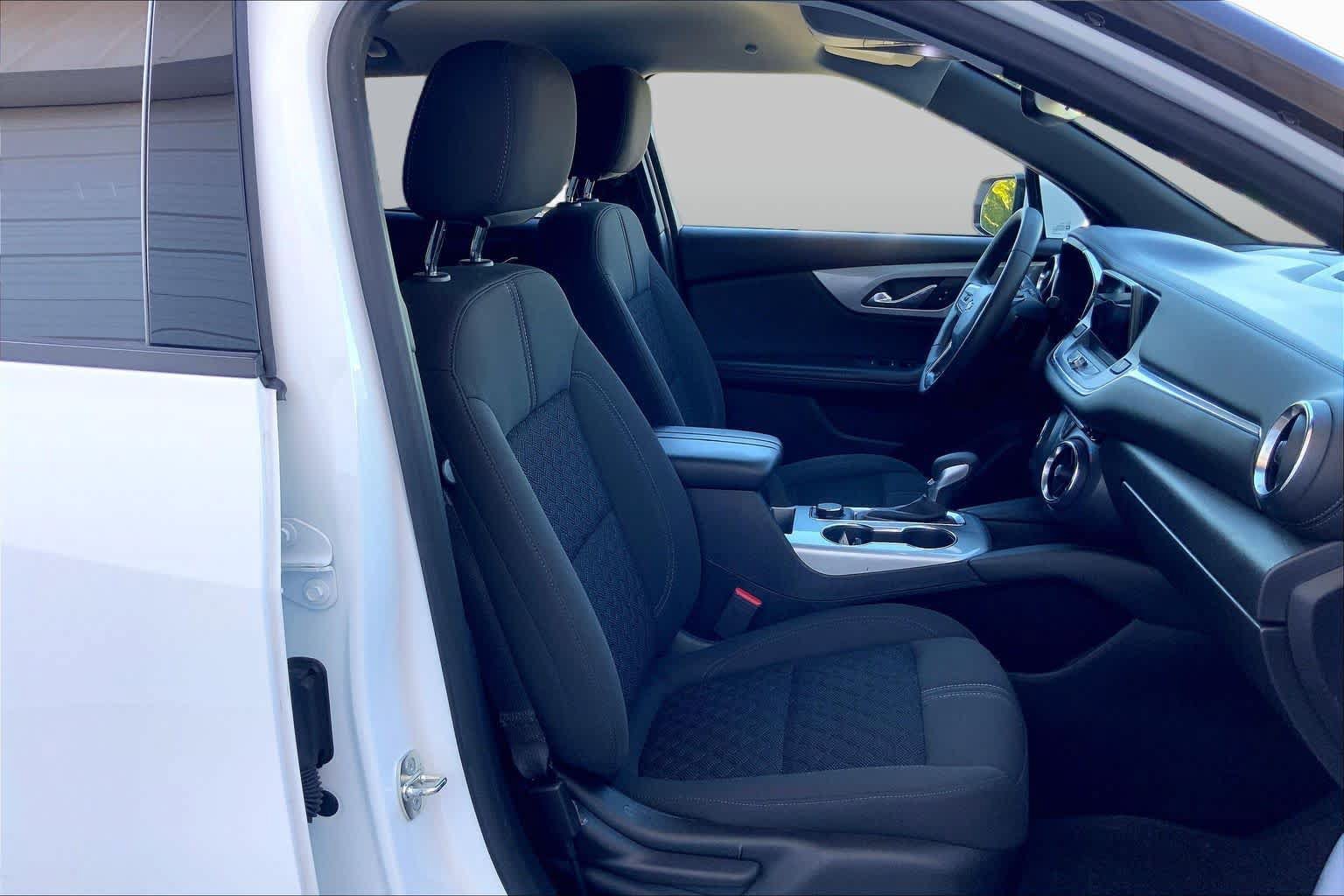Used 2022 Chevrolet Blazer LT FWD image 8