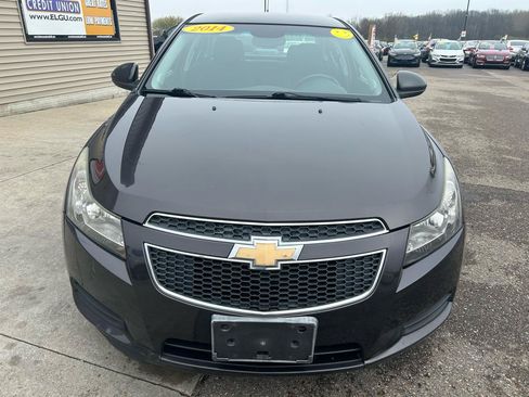 Used 2014 Chevrolet Cruze LT FWD image 2