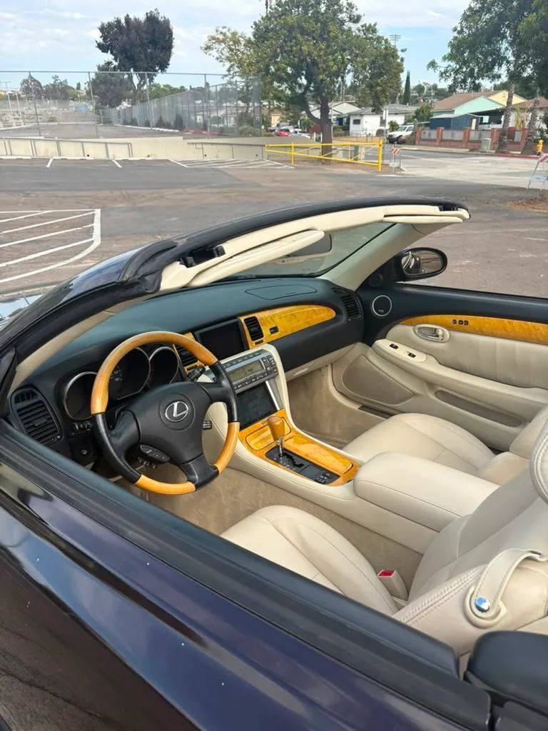 Used 2002 Lexus SC 430 Convertible RWD image 12