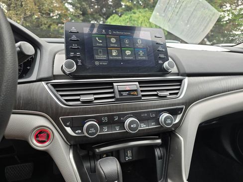 Used 2020 Honda Accord EX image 17