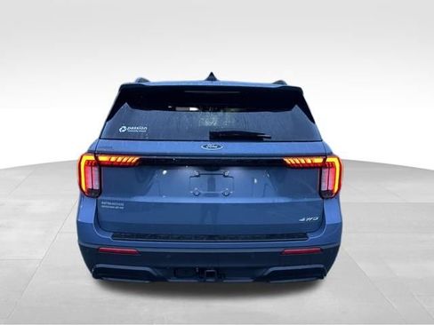 Used 2025 Ford Explorer ST-Line image 5