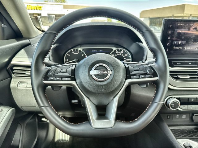 Used 2026 Nissan Altima 2.5 SR FWD image 14
