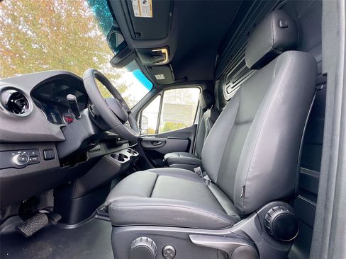 New 2026 Mercedes-Benz Sprinter 2500 image 18