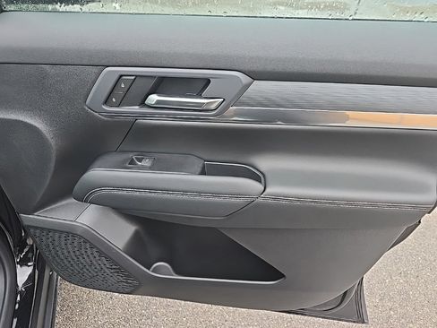 New 2027 GMC Terrain Elevation FWD image 9