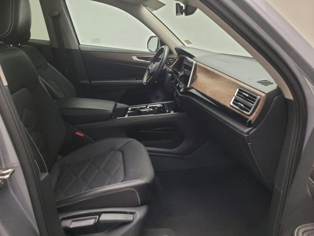 Used 2024 Volkswagen Atlas SE FWD image 21