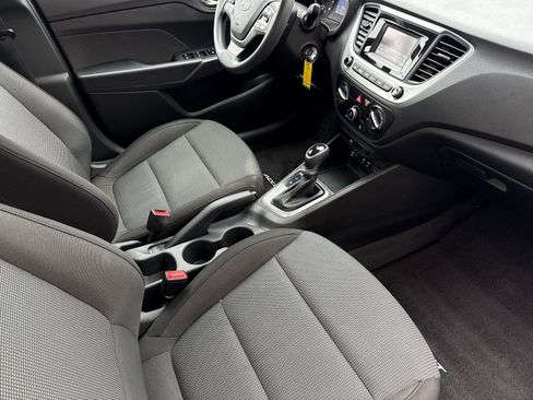 Used 2022 Hyundai Accent SE image 15