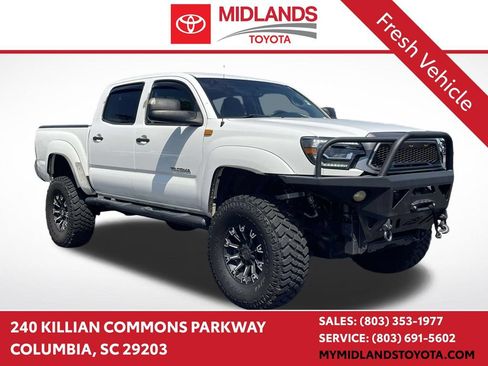 Used 2012 Toyota Tacoma 4x4 Double Cab w/ TRD Off-Road Pkg image 1