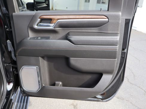 Used 2024 Chevrolet Silverado 2500 High Country w/ Midnight Edition image 36