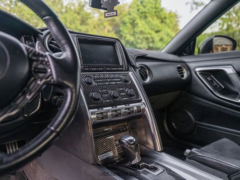 Used 2010 Nissan GT-R Premium AWD/4WD image 44
