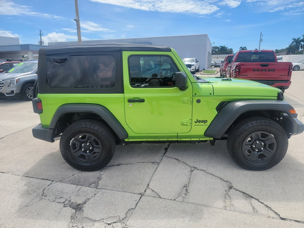 Used 2026 Jeep Wrangler Sport AWD/4WD image 6