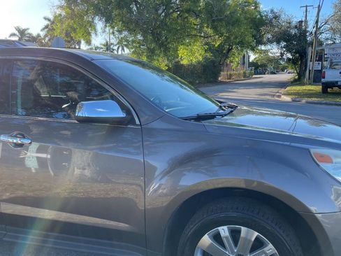Used 2011 Chevrolet Equinox LT w/ Chrome Appearance Package image 5