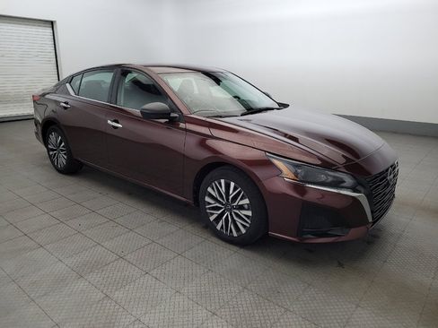 Used 2024 Nissan Altima 2.5 SV image 13