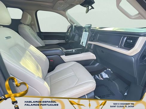 Used 2022 Ford Expedition Platinum image 31