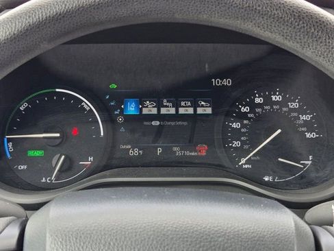 Used 2025 Toyota Sienna LE image 13