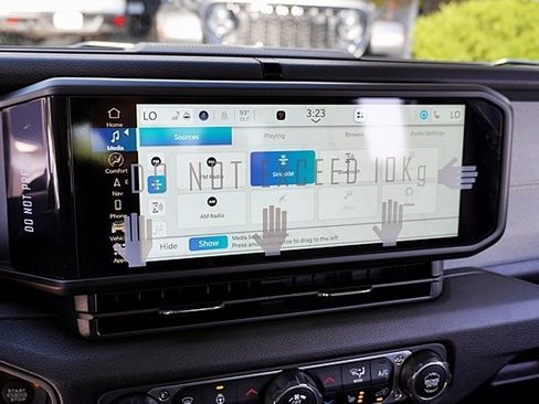 New 2025 Jeep Gladiator Sport image 31