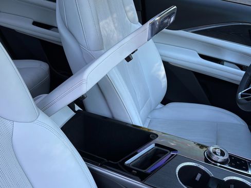 Used 2024 Cadillac Lyriq Sport RWD image 26