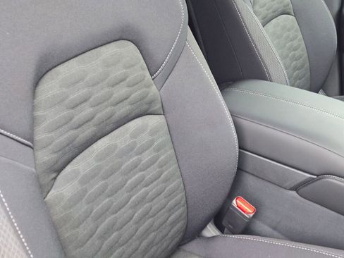 New 2025 Nissan Pathfinder SV image 10