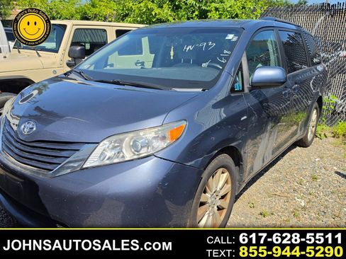 Used 2017 Toyota Sienna LE AWD/4WD image 1
