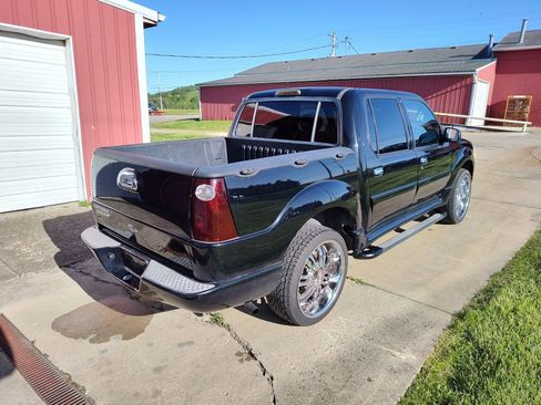 Used 2005 Ford Explorer Sport Trac 4x4 image 3