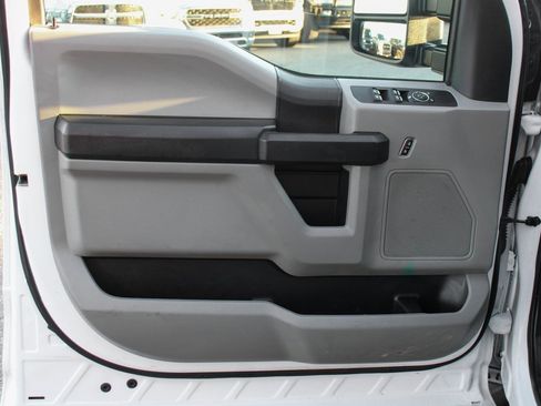 Used 2019 Ford F250 XL w/ Power Equipment Group image 22