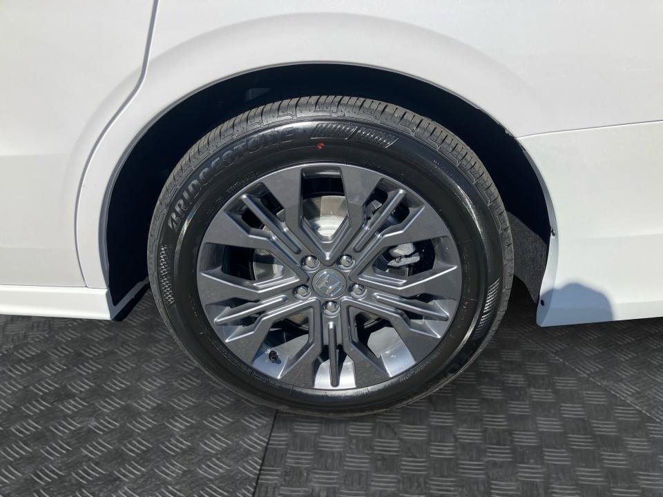 New 2027 Honda Odyssey Touring image 22