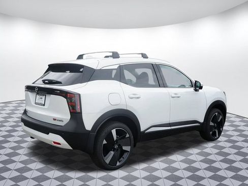 Used 2025 Nissan Kicks SR AWD/4WD image 7