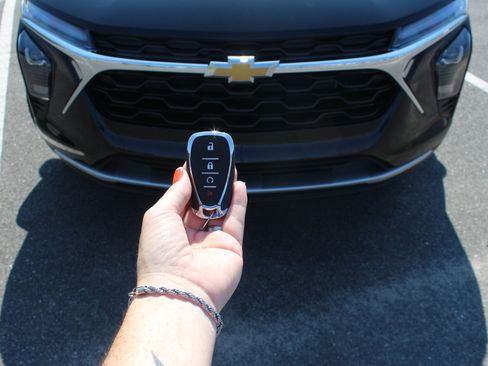 New 2025 Chevrolet Trax LT w/ Driver Confidence Package image 49