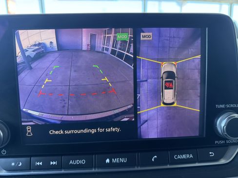 Used 2021 Nissan Rogue SL image 36