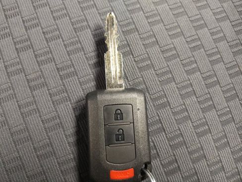 Used 2019 Mitsubishi Mirage ES FWD image 32