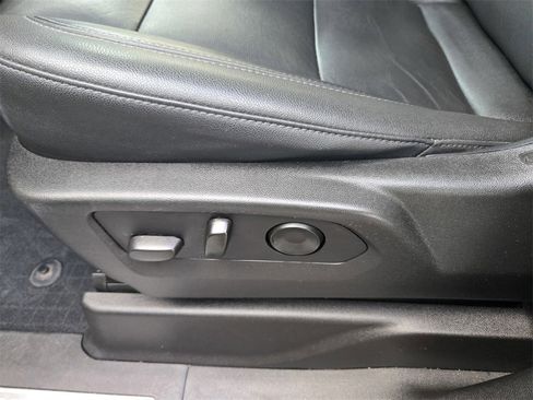 Used 2021 Chevrolet Tahoe Z71 w/ Luxury Package image 13