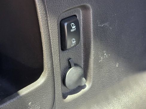 Used 2012 Ford Edge SEL FWD image 19