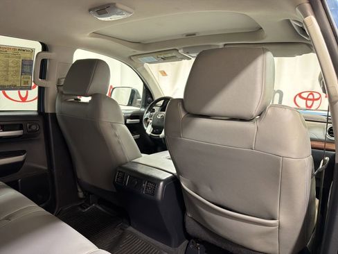 Used 2019 Toyota Tundra Limited w/ Limited Premium Package AWD/4WD image 16