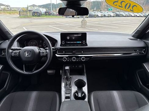Used 2025 Honda Civic Sport image 15