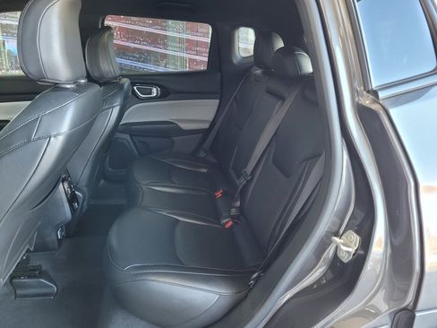 Used 2023 Jeep Compass Limited image 12