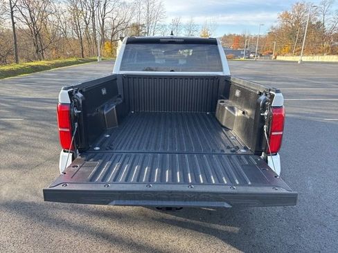 New 2025 Toyota Tacoma SR5 image 5