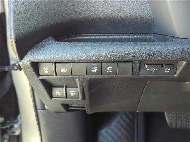 Used 2026 Toyota Sienna Platinum AWD/4WD image 11