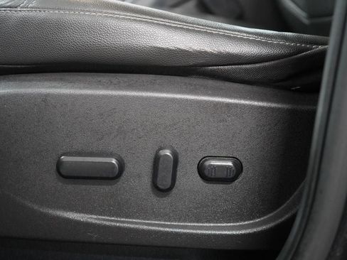 Used 2015 Ford Escape Titanium w/ Equipment Group 301A AWD/4WD image 22