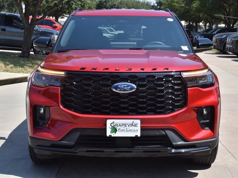 Certified 2025 Ford Explorer ST-Line RWD image 3